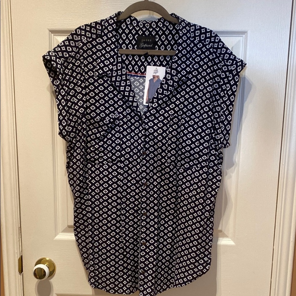 Avenue Black and White Button Down Shirt with Notched Collar